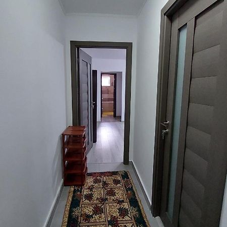 Apartament Beatrice Apartment นาโวดาริ ภายนอก รูปภาพ
