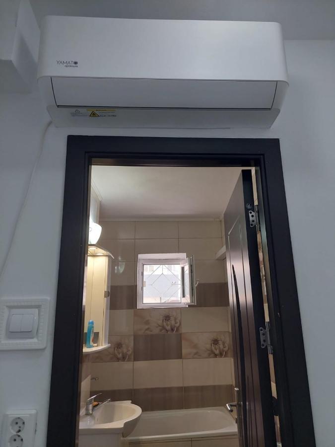 Apartament Beatrice Apartment นาโวดาริ ภายนอก รูปภาพ